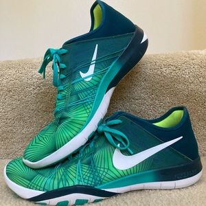 Nike Free TR6 Women’s Running Shoes